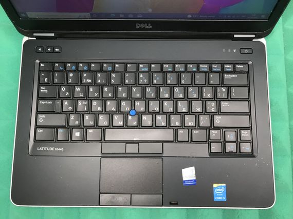 Ноутбук Б-класс Dell Latitude E6440 / 14" (1366x768) TN / Intel Core i5-4310M (2 (4) ядра по 2.7 - 3.4 GHz) / 8 GB DDR3 / 160 GB SSD / Intel HD Graphics 4600 / WebCam / DVD-ROM / HDMI / Windows 10 б/у | Зображення 3