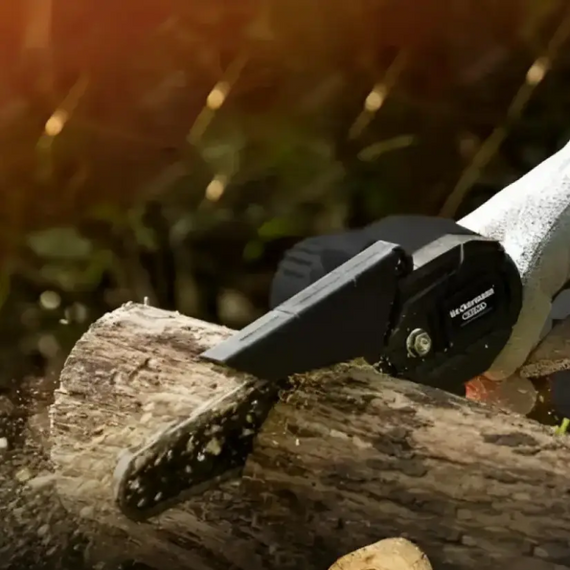 Маленька ланцюгова пила з валізою, Пила UKC Mini Electric Chain Saw 1 з акумулятором   знижка | Зображення 3