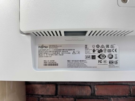 Монітор Fujitsu P24-9T / 24" (1920x1080) IPS / VGA, HDMI, DisplayPort, USB-Type-C, USB-Hub, Audio / Вбудовані колонки 2x 2W / VESA 100x100 б/в | Зображення 7