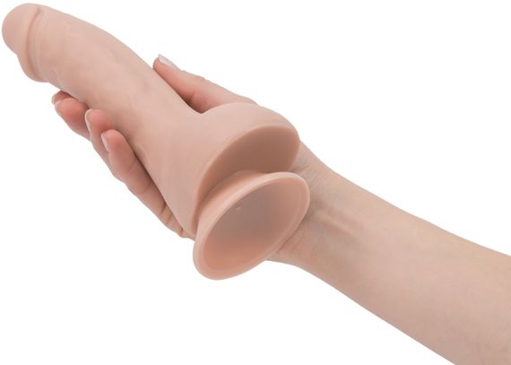 Вигнутий фалоімітатор на присосці ADDICTION — BRAD 7,5″ Dildo With Balls, Beige | Зображення 3