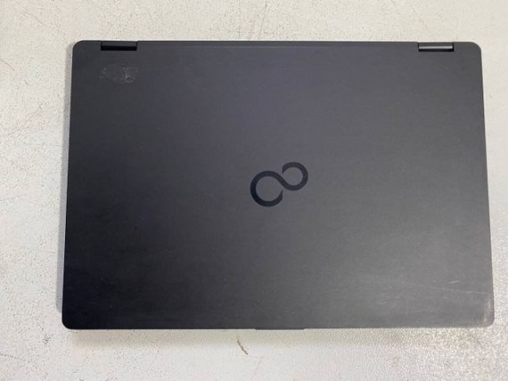 Нетбук Fujitsu LifeBook U728 / 12.5" (1920x1080) IPS / Intel Core i5-7200U (2 (4) ядра 2.5 - 3.1 GHz) / 8 GB DDR4 / 256 GB SSD / Intel UHD Graphics 620 / WebCam б/у | Зображення 2