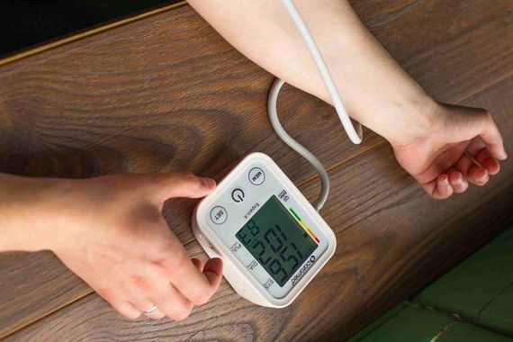 Тонометр Paramed Expert-X автоматический с адаптером Type-C на плечо гарантия 5 лет | Зображення 7