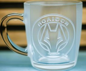 Стеклянная чашка 350 мл ФК Полесье с гравировкой подарок для фаната футбольная кружка