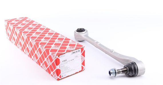 Рычаг подвески передний  R BMW 7 E38 94-02 11822