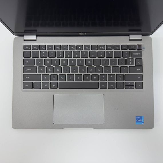Ультрабук Dell Latitude 5420 / 14" (1920x1080) IPS / Intel Core i5-1145G7 (4 (8) ядра по 2.6 - 4.4 GHz) / 16 GB DDR4 / 256 GB SSD M.2 / Intel Iris Xe Graphics / WebCam б/в + Подарунок Мишка та килимок | Зображення 3