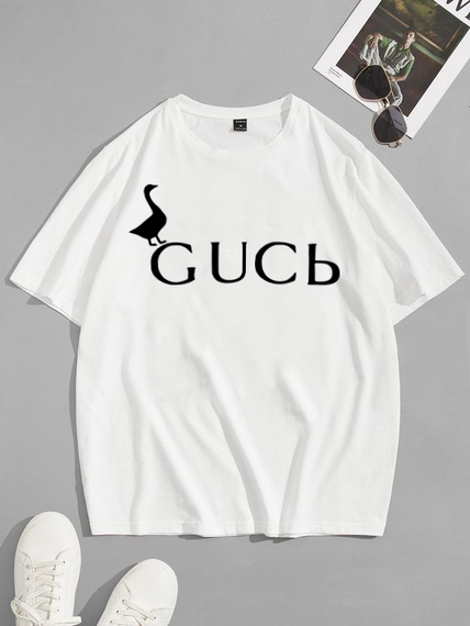 Футболка з мерчем