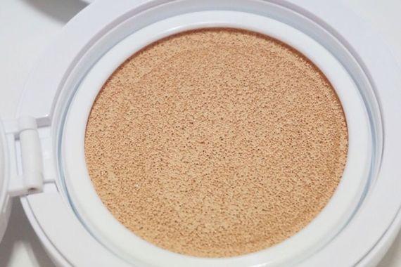 Мягкое увлажняющее тональное средство Missha Magic Cushion Moist Up SPF50+/PA+++ - #23 (15 g) | Зображення 1