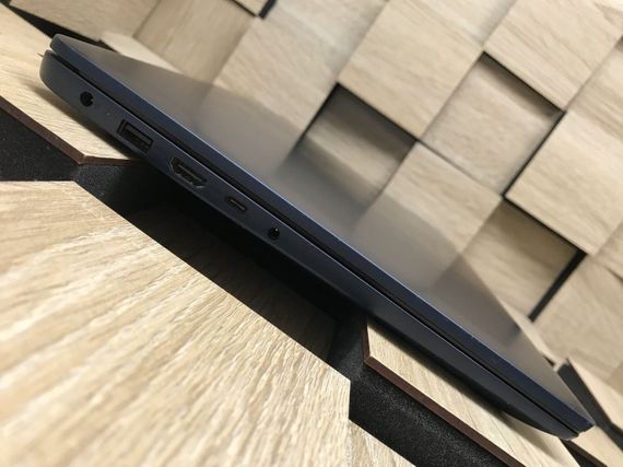 Ультрабук Б-класс Lenovo IdeaPad 3 15ABA7 / 15.6" (1920x1080) IPS / AMD Ryzen 7 5825U (8 (16) ядра по 2.0 - 4.5 GHz) / 8 GB DDR4 / 256 GB SSD / AMD Radeon Graphics / WebCam б/у | Зображення 5