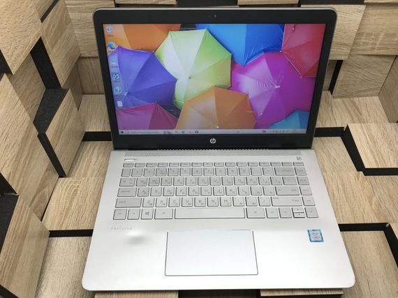 Ультрабук Б-класс HP Pavilion 14-bk091st / 14" (1366x768) TN / Intel Core i5-7200U (2 (4) ядра по 2.5 - 3.1 GHz) / 8 GB DDR4 / 256 GB SSD / Intel HD Graphics 620 / WebCam б/у | Зображення 1