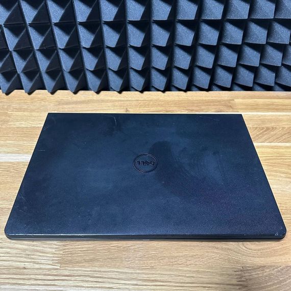 Ноутбук Б-клас Dell Inspiron 15 3567 / 15.6" (1920x1080) TN / Intel Core i7-7500U (2 (4) ядер по 2.7 - 3.5 GHz) / 8 GB DDR4 / 128 GB SSD / AMD Radeon R5 M330, 2 GB DDR3, 64-bit / WebCam б/в | Зображення 6
