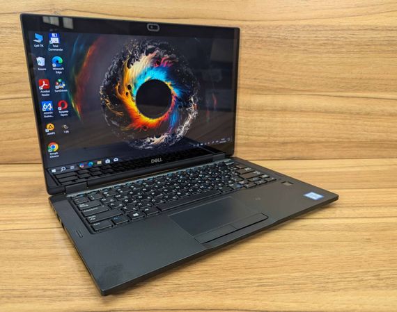 Ноутбук-трансформер Dell Latitude 7390 / 13.3" (1920x1080) IPS Touch / Intel Core i7-8650U (4 (8) ядра по 1.9 - 4.2 GHz) / 16 GB DDR4 / 256 GB SSD / Intel UHD Graphics 620 / WebCam / Windows 10 б/в + Подарунок Бездротова миша / USB | Зображення 3