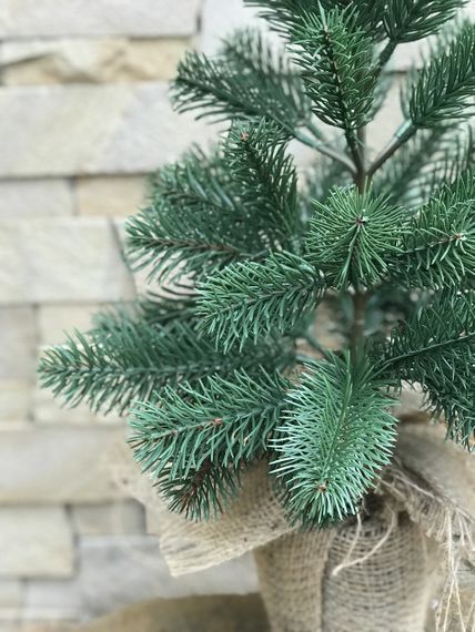 Ялинка лита Premium в мішковині 50 см зелена | Зображення 1