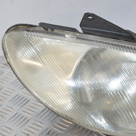 Фара права Peugeot 206 1998-2003 дорестайл Фара передня права Пежо 206 9640559480 | Зображення 1