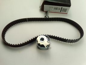 Ремінь ГРМ+ролик Logan 1.2 16v, GATES (K015577XS) (7701476745)