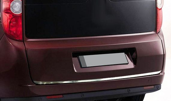 Накладка кромки крышки багажника (нерж.) Carmos - Турецкая сталь для Fiat Doblo III 2010-2022 гг