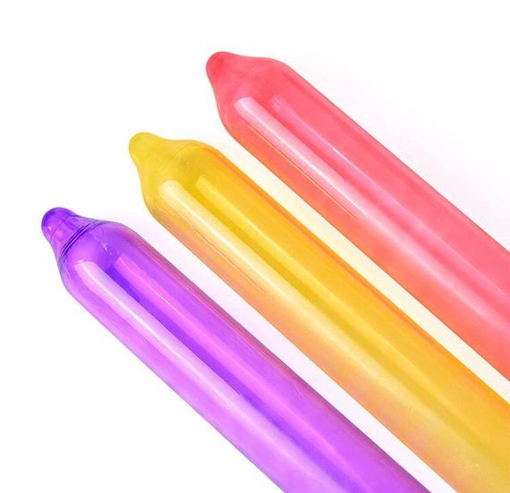 Презервативи Holographic Recare Fruit Flavour Condoms 12 шт, аромати: м'ята, банан, полуниця | Зображення 2