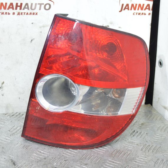 Ліхтар задній правий Volkswagen Fox 2003-2015 Фара стоп задня права Фольксваген Фокс 5Z0945096 | Зображення 1