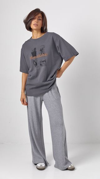 Однотонна жіноча футболка oversize з контрастним написом - темно-сірий цвет, ONE SIZE (є розміри) | Зображення 2