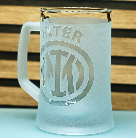 Пивной бокал 670 мл ФК Internazionale Milano Интер с гравировкой подарок для фаната футбольная кружка | Зображення 2