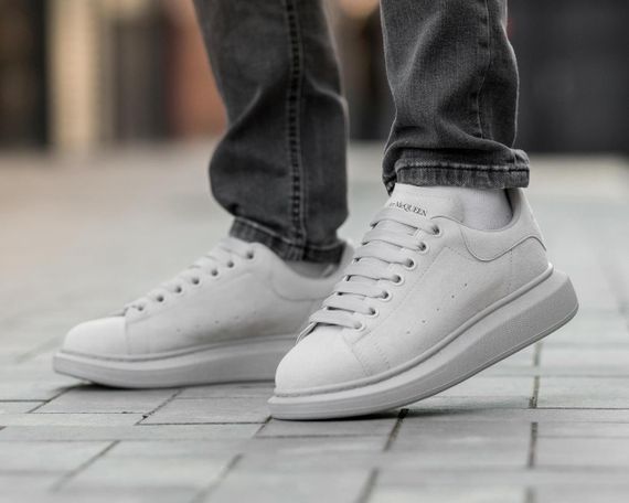 Кросівки замшеві Alexander McQueen Light Grey / Маквіни замшеві cвітло сірі з сірою підошвою | Зображення 2