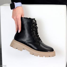 Чорні зимові черевики берці натуральна шкіра на бежевій підошві 39