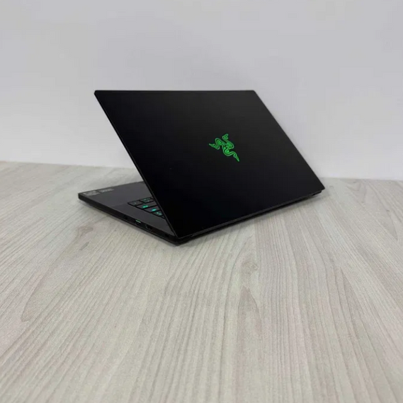 Ноутбук Razer Blade 14 2K 165Hz Ryzen 9 6900HX 16GB SSD 1TB RTX 3070Ti Б/В | Зображення 5