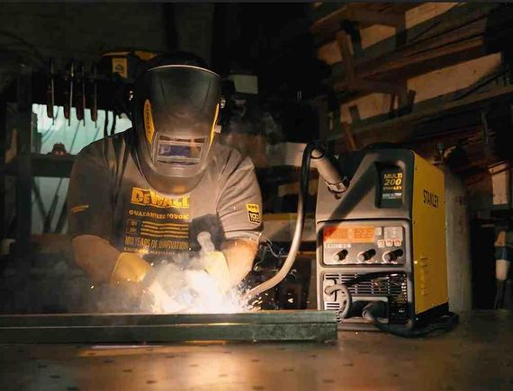 Зварювальний напівавтомат інверторний STANLEY MULTI200 | Зображення 2