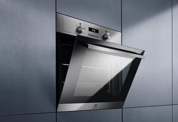 Духовой шкаф Electrolux электрический EOF3H00BX | Зображення 1