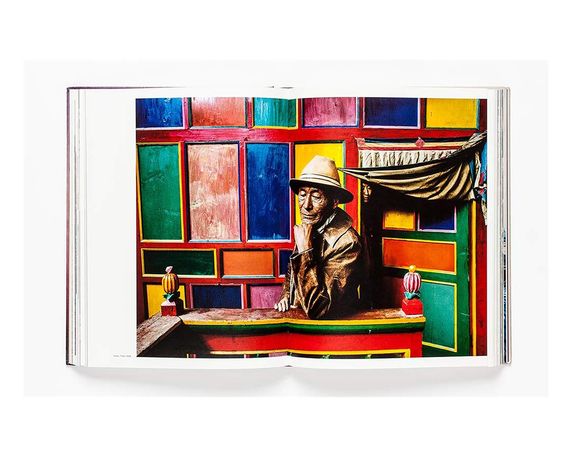 Альбомы известных фотографов книга работ Стива Маккарри Steve McCurry: A Life in Pictures книги по фотографии | Зображення 4