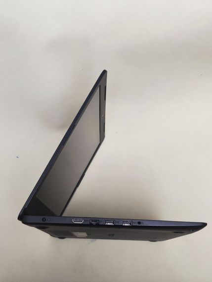 Ноутбук Dell Inspiron 3585 / 15.6" (1366x768) TN / AMD Ryzen 3 2200U (2 (4) ядра по 2.5 - 3.4 GHz) / 8 GB DDR4 / 256 GB SSD / AMD Radeon Vega 3 Graphics / WebCam б/у | Зображення 4