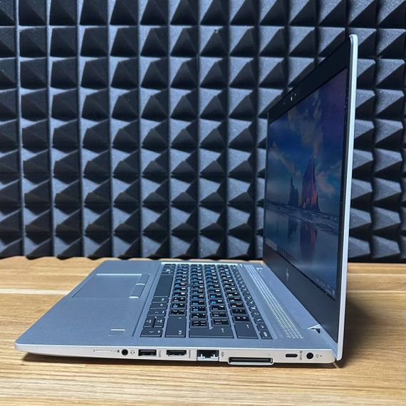 Ультрабук Б-класс HP EliteBook 735 G6 / 13.3" (1366x768) TN / AMD Ryzen 3 Pro 3300U (4 ядра по 2.1 - 3.5 GHz) / 8 GB DDR4 / 128 GB SSD / AMD Radeon Vega 6 Graphics / WebCam б/у | Зображення 5