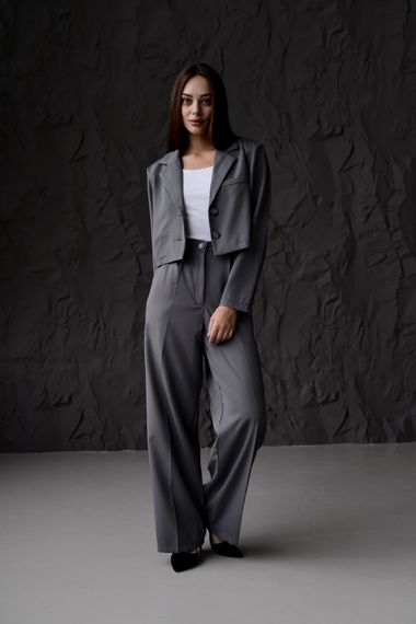 Класичний костюм