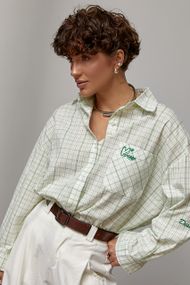 Сорочка в клітинку з вишитим написом на кишені - зелений цвет, ONE SIZE (є розміри)