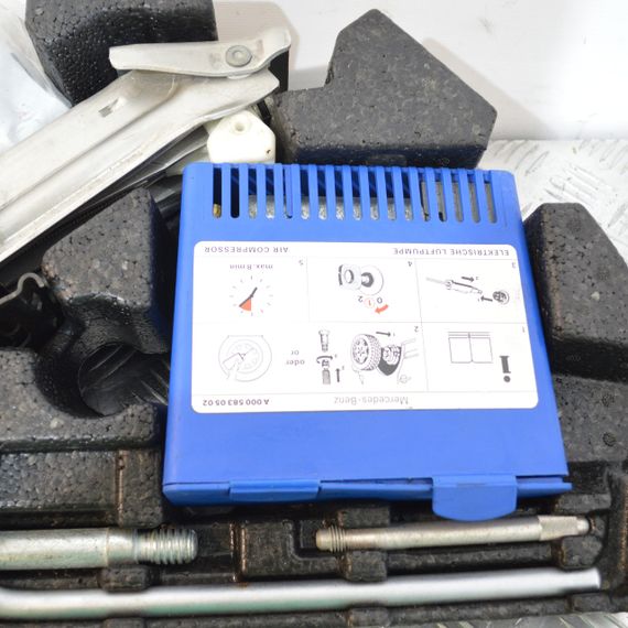 Органайзер для інструментів Mercedes C-Class W203 2000-2007 Домкрат компресор ключ Мерседес в203 A2038990161 | Зображення 1