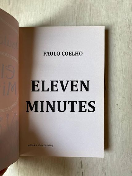 Eleven Minutes — 11 хвилин (Paulo Coelho) Книга англійською мовою, сучасний роман, м’яка обкладинка | Зображення 2