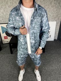 Костюм
