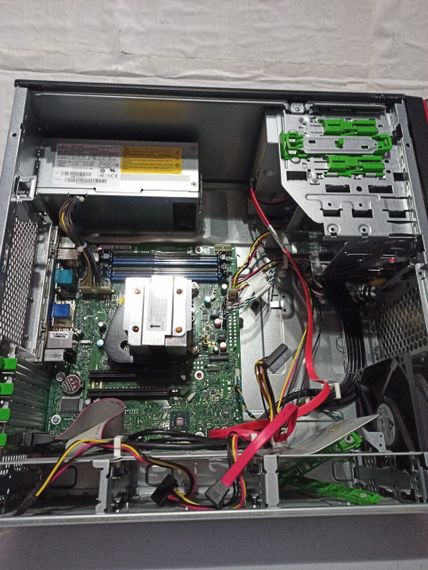 ПК Б-клас Fujitsu Esprimo P920 E85+ Tower / Intel Core i5-4570 (4 ядра 3,2 - 3,6 ГГц) / 16 ГБ DDR3 / 500 ГБ HDD / Intel HD Graphics 4600 / DVD-ROM б/в | Зображення 4