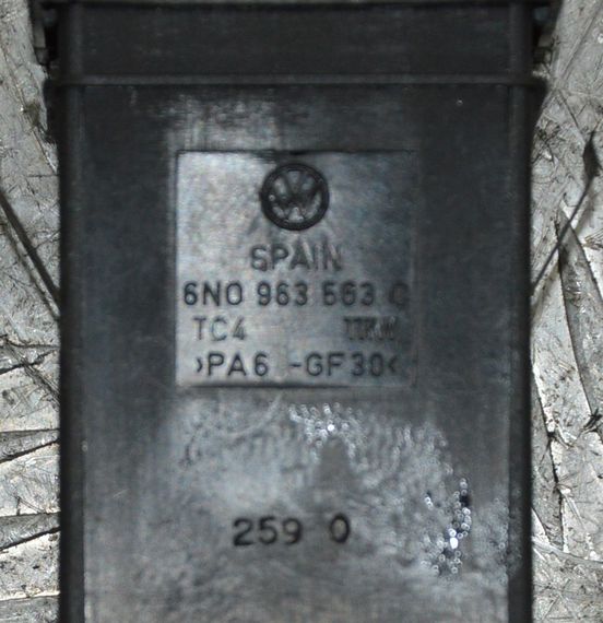 Кнопка підігріву сидіння Volkswagen Polo III 1994-2001 Кнопка обігріву сидіння Фольксваген Поло 3 6N0963563C | Зображення 3