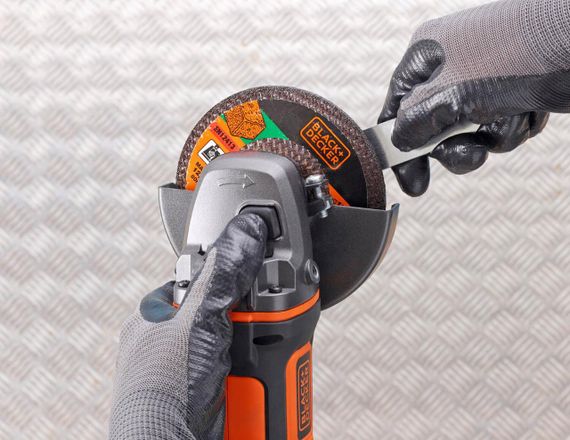 Шліфмашина кутова - болгарка акумуляторна BLACK+DECKER BCG720N | Зображення 7