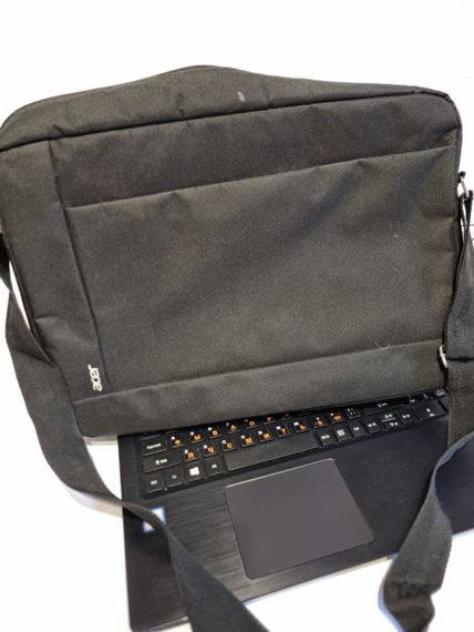 Ноутбук Б-клас Acer Aspire 3 A315-51 / 15.6" (1920x1080) TN / Intel Core i5-7200U (2 (4) ядра по 2.5 - 3.1 GHz) / 8 GB DDR4 / 1000 GB HDD / Intel HD Graphics 620 / WebCam + Сумка б/в | Зображення 9