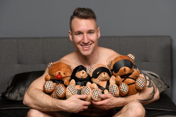 Плюшевый медвежонок HOODED Teddy Bear БДСМ в кожаном капюшоне с поводком, 23x16x12 см sexstyle | Зображення 6