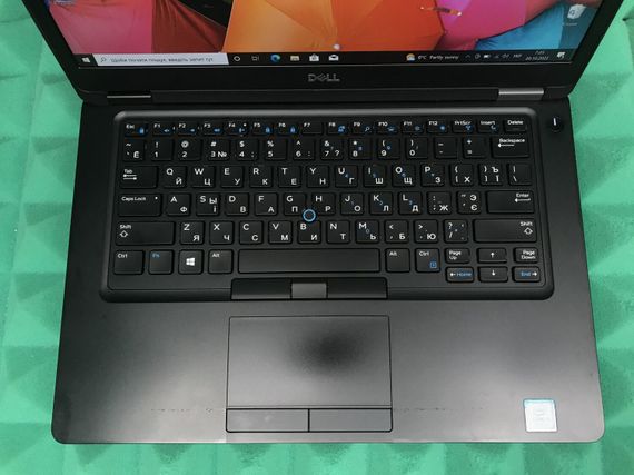 Ноутбук Б-клас Dell Latitude 5490 / 14" (1920x1080) IPS / Intel Core i5-7300U (2 (4) ядра по 2.6 - 3.5 GHz) / 4 GB DDR4 / 128 GB SSD / Intel HD Graphics 620 / WebCam / USB 3.1 / HDMI / Windows 10 б/в | Зображення 3