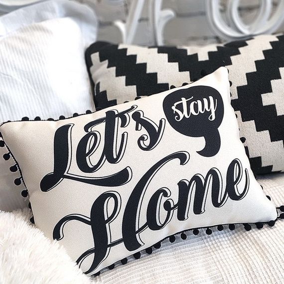 Подушка из мешковины с помпонами Let`s stay home 45x32 см (43PHBP_21NG002)
