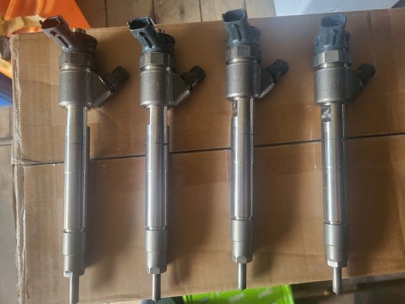 Форсунка 1.5 HDi Peugeot 2008 308 5008 Expert Partner форсунки пежо Експерт Партнер 0445110955