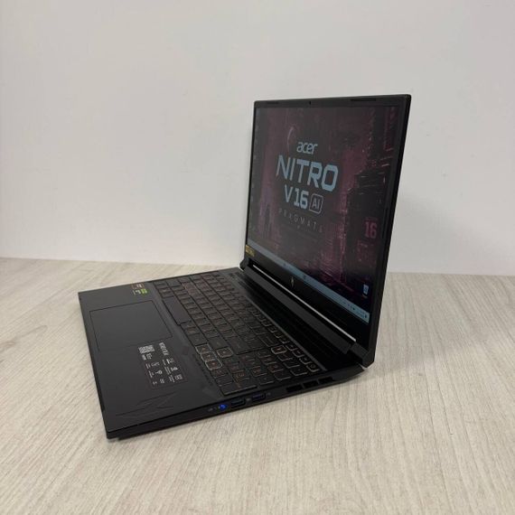 Ігровий ноутбук Б-клас Acer Nitro V 16 ANV16-42 / 16" (1920x1080) IPS / AMD Ryzen 7 260 (8 (16) ядер по 3.8 - 5.1 GHz) / 32 GB DDR5 / 500 GB SSD NVMe / nVidia GeForce RTX 5070, 8 GB GDDR7, 128-bit / WebCam б/в | Зображення 3