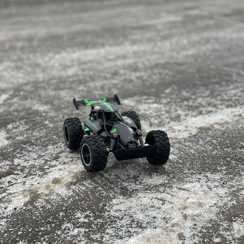 Радиоуправляемая внедорожная машинка 1:18 с 4 амортизаторами и 2 аккумуляторами | Зображення 9