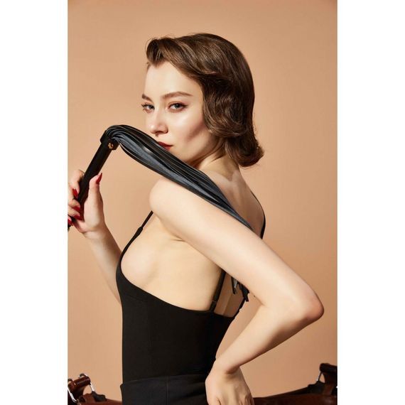 Флогер (батіг) італійська шкіра UPKO з позолотою, чорний Sex Aura | Зображення 1