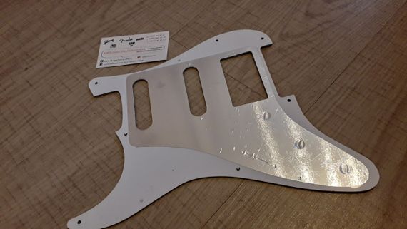 Пікгард для електогітари електрогітарі SSH Fender Stratocaster ST China бордовий на АМІКУ | Зображення 6
