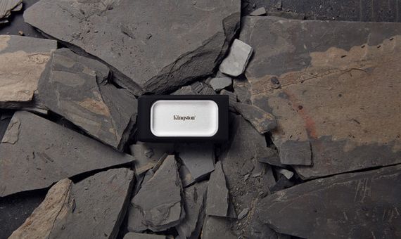 Портативний твердотільний накопичувач SSD Kingston USB 3.2 Gen 2x2 Type-C XS2000 2TB (SXS2000/2000G) | Зображення 7