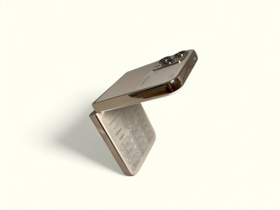 Кнопочный мобильный телефон раскладушка AIEK I15 Max на 4 сим карты Gold | Зображення 4